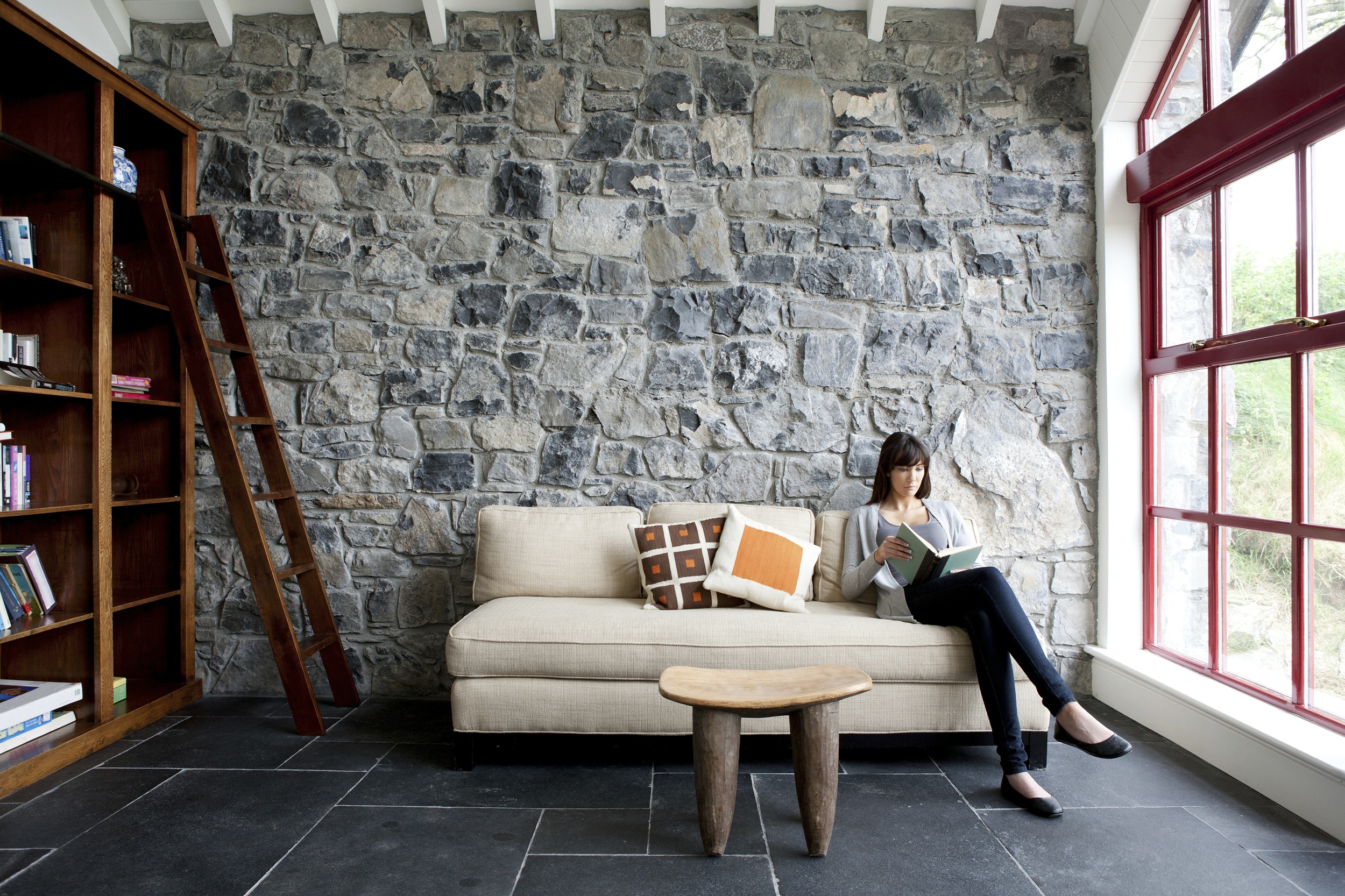 It is a Perfect Time for Interior Veneer Work for Your Home